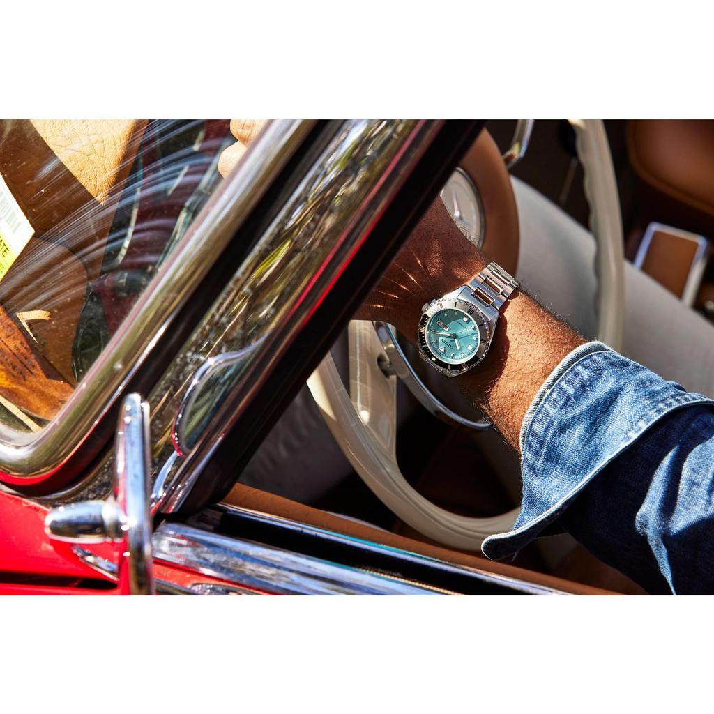 Citizen Автоматические Аналоговые Часы из Нержавеющей Стали со Светло-Голубым Черным и Серебристым Трехзвенным Браслетом Мужской Циферблат, Безель, Стрелки, День/Дата (модель