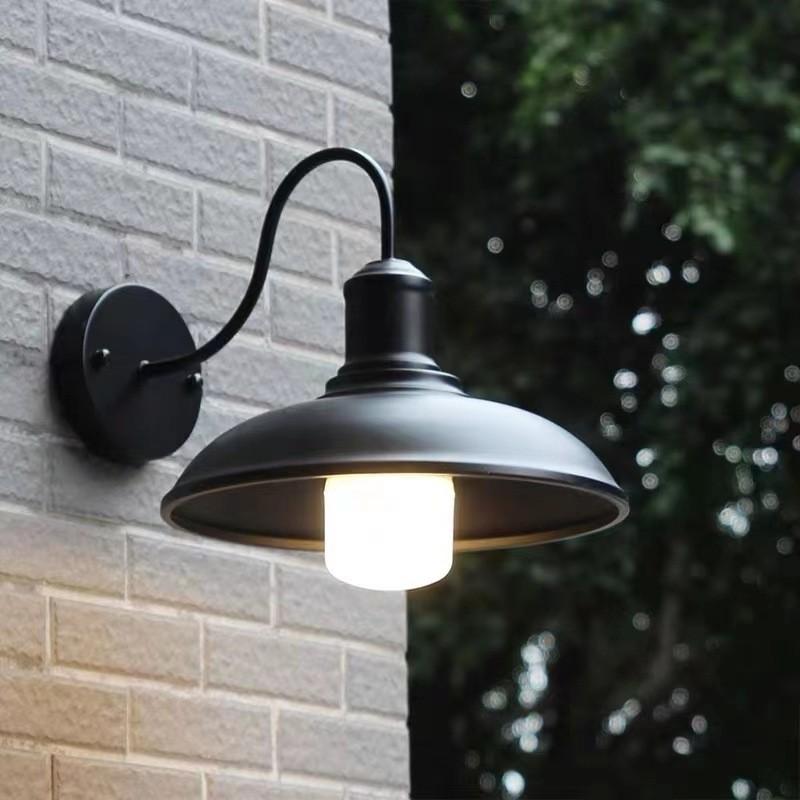 Vintage American Loft Wall Lamp With Iron Shade For Bar And Corridor Decor