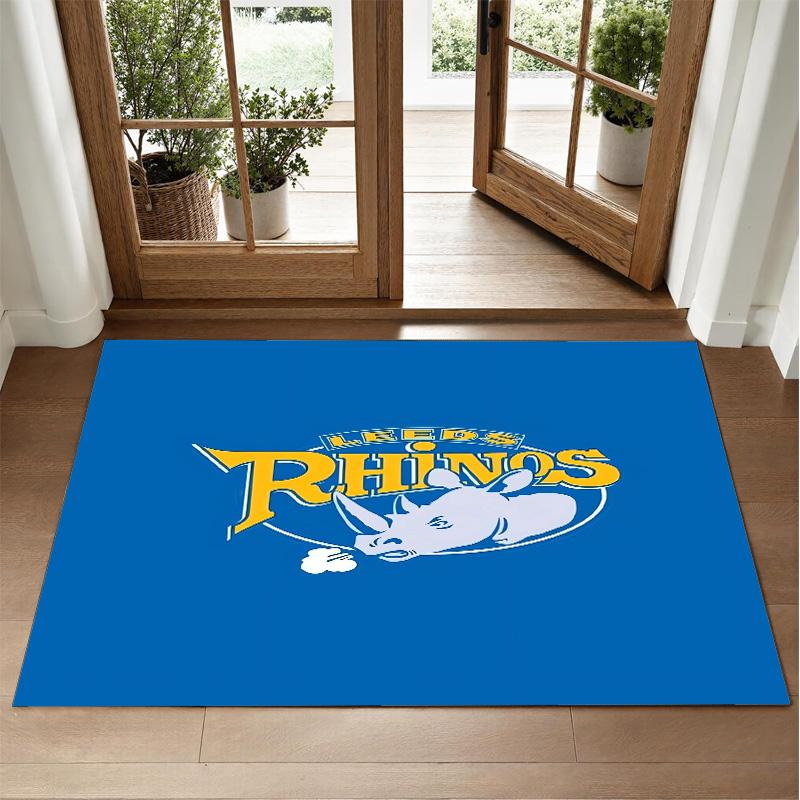 Leeds Rhinos Design Crystal Velvet Rug Soft Decorative Mat for Bedroom Entrance