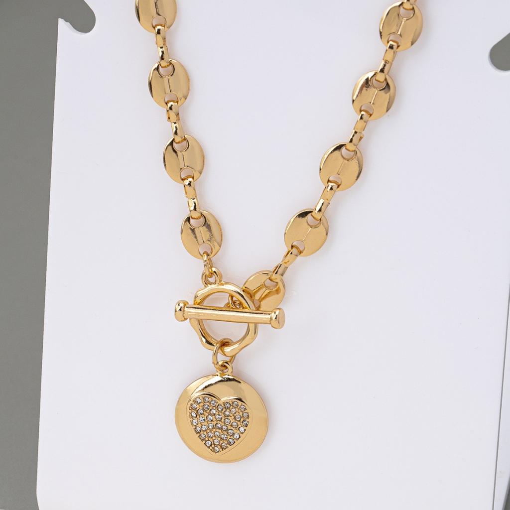 Simple and Fashionable Niche Circular Heart-shaped Necklace with Metal Chain, Qingdao Jewelry for Women