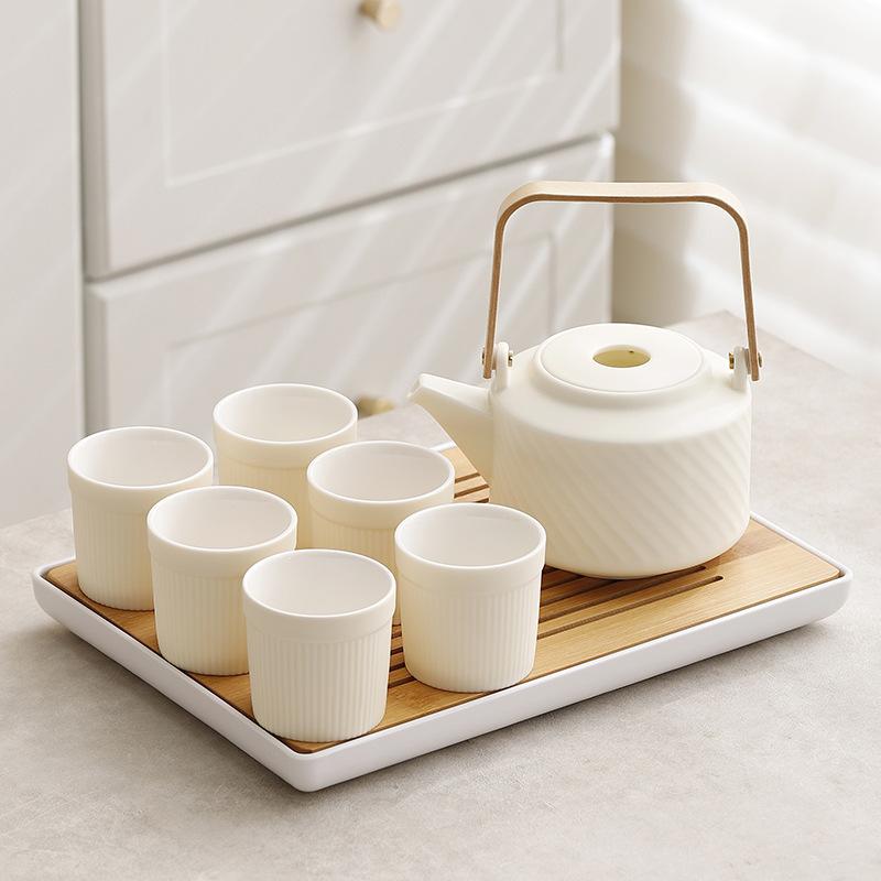 Modern Chinese Tea Set, 600ml Ceramic Beam Teapot with Stainless Steel Infuser and 6 Cups, Bamboo Handle Matte Teapots Hot Tea for Home Party