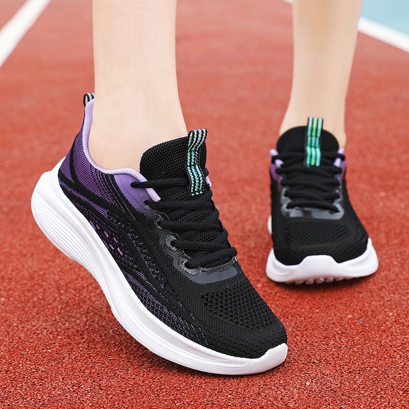 Summer new mesh soft-soled casual shoes fly-woven single-mesh breathable and lightweight running sports shoes