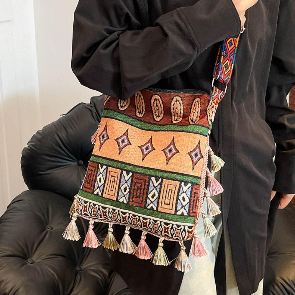 Large Capacity Ethnic Style Crossbody Bags Geometric Bohemian Tote Bag Tassel Shoulder Bag  Travel