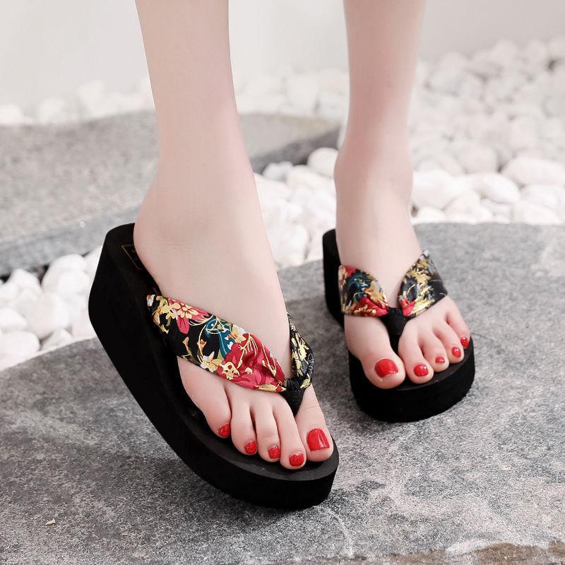 Fashion 2025 Fashion Women Flip Flops Summer Beach Platform Slippers Outside Casual Sandals Summer Women Wedges Shoes