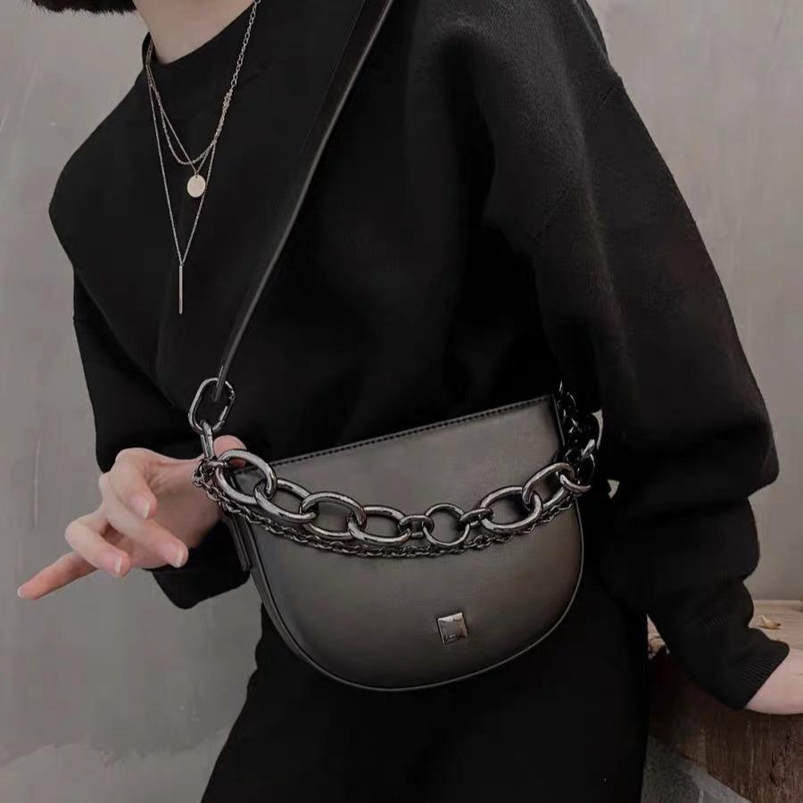 Niche High-end Semi-round Saddle Bag for Women Korean Style Cool Crossbody Bag Versatile Chain Shoulder Bag