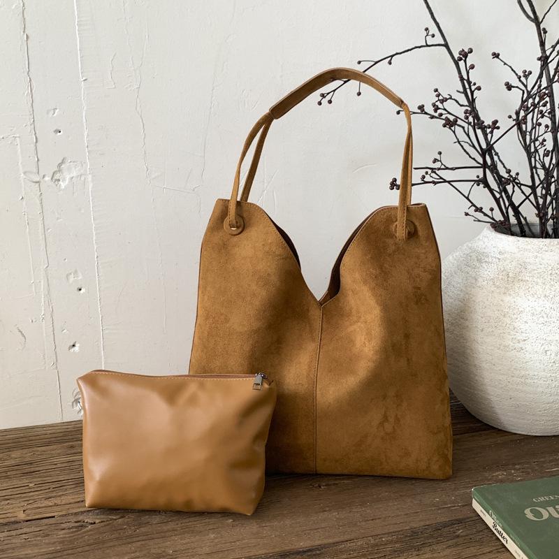 Retro Suede Women's Shoulder Bag 2025 - Large Capacity Tote for Casual and Mother-Child Use