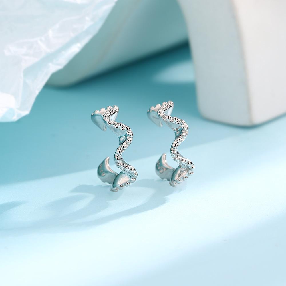 Mobius Sweet Cool Ear Clips Neutral Wind Ol Commuter Spiral Waves Неправильные ушные косточки Clips No Ear Piercings