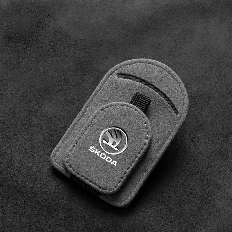 HLLQ9 Multifunction Car Sun Visor Glasses Clip Magnetic Sunglasses Holder for Skoda Karoq Rapid Fabia Kamiq Yeti Octavia Superb Kodiaq