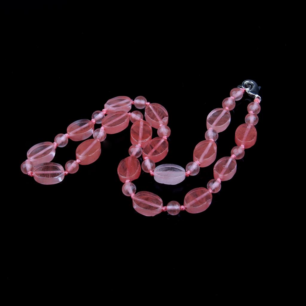 Женские ожерелья из полудрагоценных камней