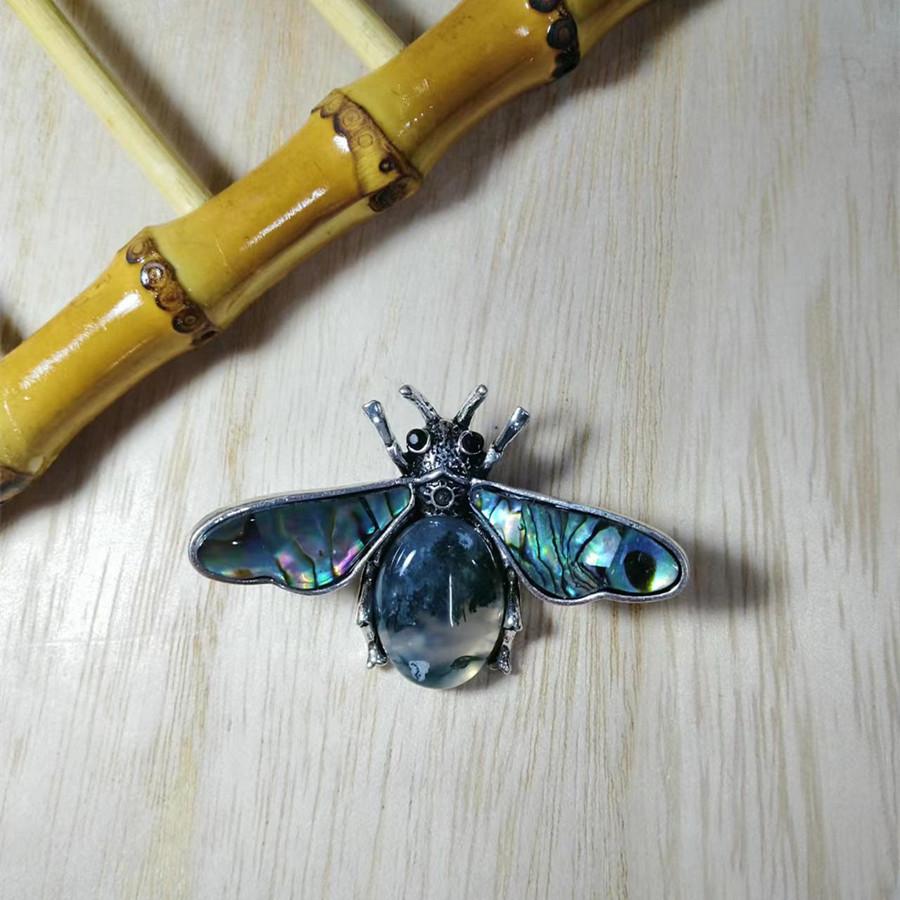 Shell Embedded Butterfly Brooch Pin Pendant With Fashionable Purple Crystal For Women And Men