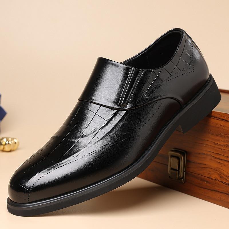 2026 Spring and Autumn New Men's Business Dress Leather Shoes Men's Embossed Fashion British Pointed Foot Sneakers Men 7993