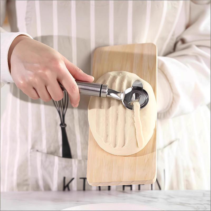 Stainless Steel Noodle Cutter Perfect for Beginners and Professionals in Cooking