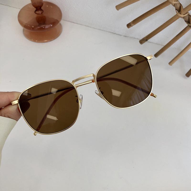 New Arrival Style Sunglasseses Men And Women Square-shaped Shape Alloy Glass Frame UV 400 Shielding Sunglasseses for Women Korean Style Glasses