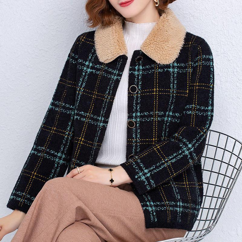 Winter Short Thickened Coat with Turn-Collar Plaid Shawl and Woolen Outerwear