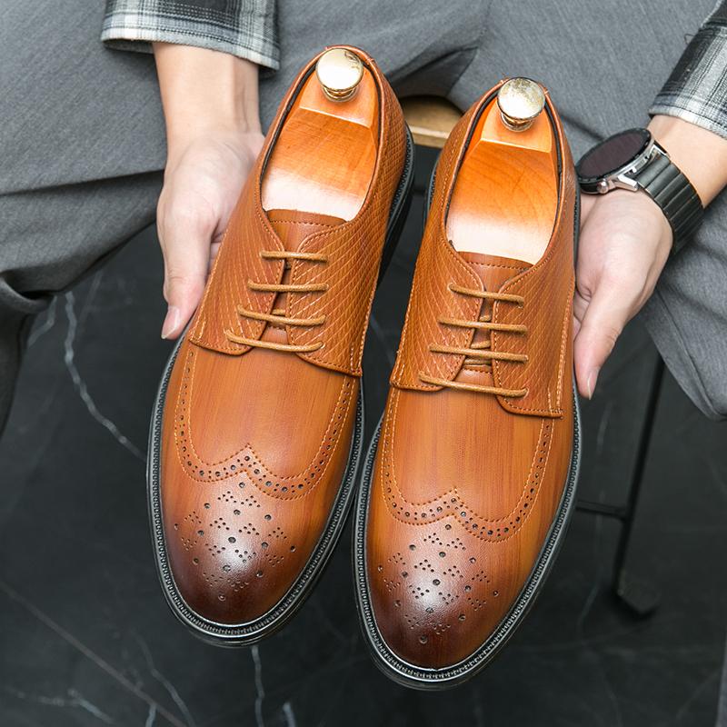 Spring / Autumn High Quality Men British Business Comfort Casual Leather Shoes Fashion Men Lace Up Block Pointed Leather Shoes