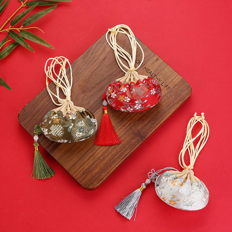 Sachet Hanfu Pouch: Traditional Chinese-Style Portable Scented Bag and Mosquito Repellent