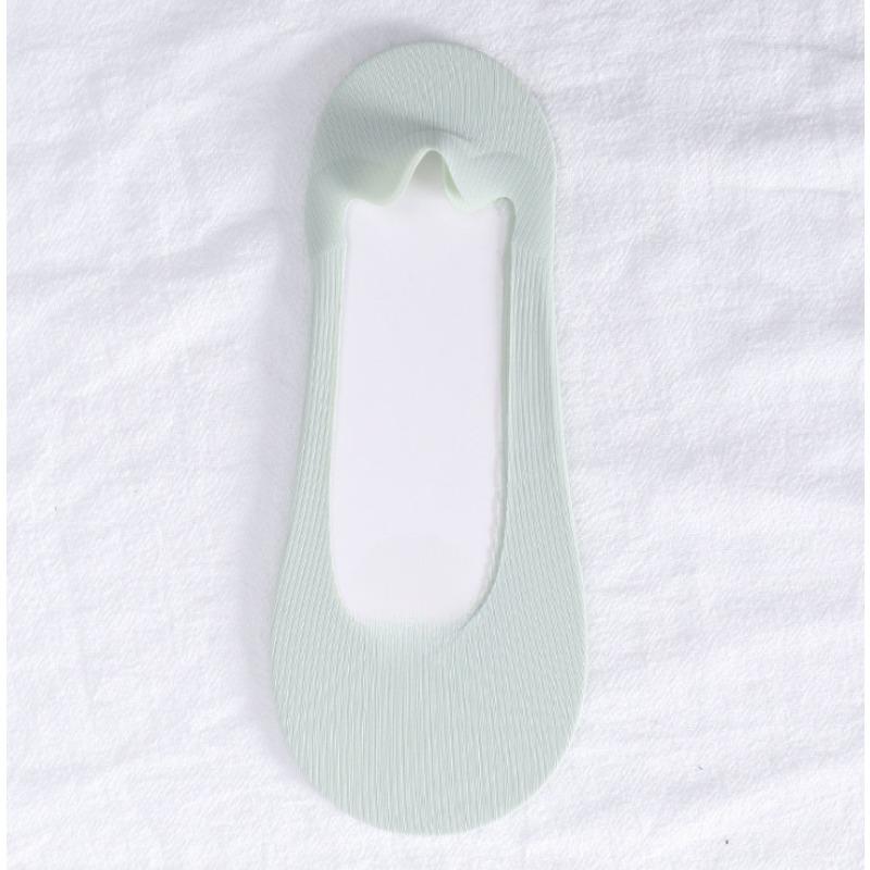 Women's New Summer Shallow Mouth Invisible Silicone Non Slip with Invisible Ice Silk Boat Socks