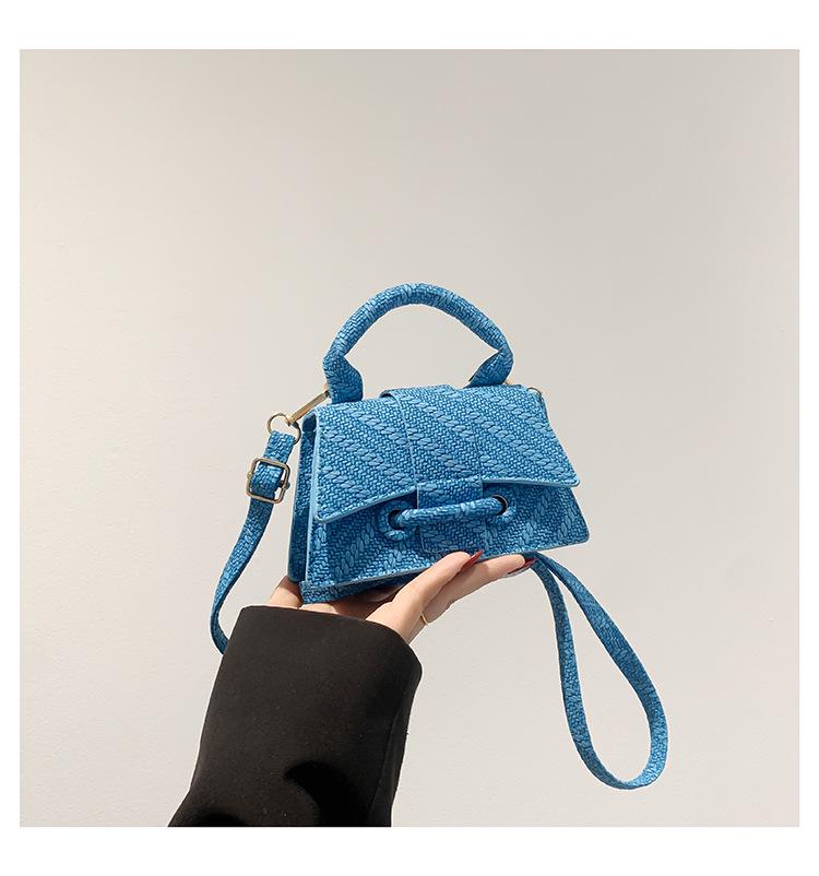 2024 Девичья Мини-сумочка: Новый весенне-летний кошелек-кроссбоди для монет, горячо продаваемая квадратная сумка для женщин