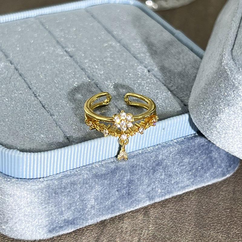 2026 Old Money Wind Exquisite Micro-inlaid Zircon Butterfly Flower Opening Ring Women's Light Luxury Geometric Stacking Wearing Versatile Niche Ring