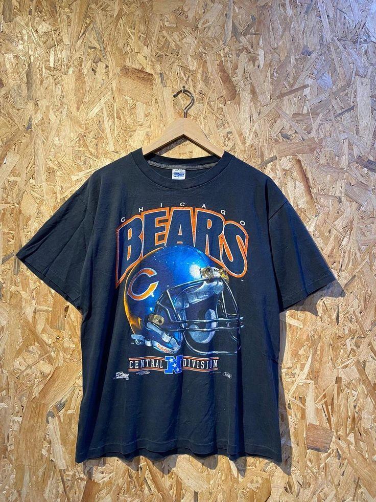 Chicago Bears NFL Football Team Helmet Black T-shirt Retro style tee HN2226