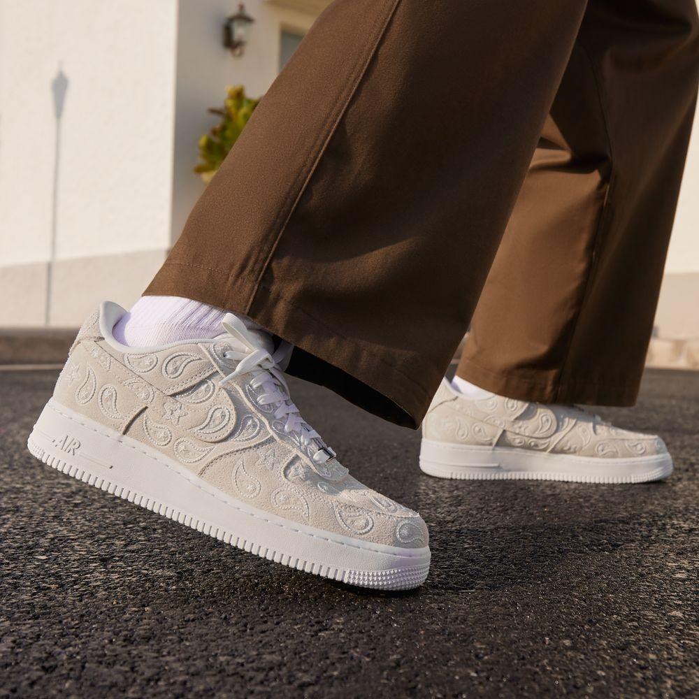 Men's Sneakers Nike Air Force 1 Low All-Over Paisley Summit White Summit White/White