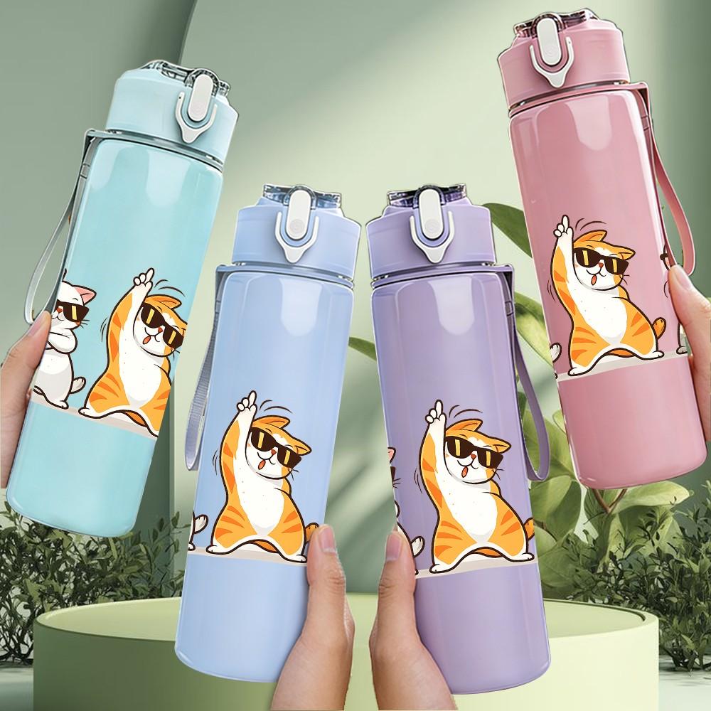 1PC Three Cute Meerkat Standing Cartoon Print 750ml Color Plastic Sports Water Bottle Leakproof Flip Straw Lid Suitable for Sports Office Home Use