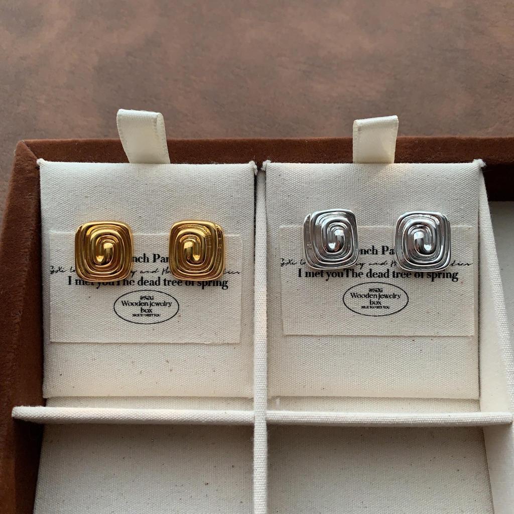 Metal Square Spiral Texture Earrings, Stud Earrings, Women'S Light Luxury Retro Minimalist High-End Sense Three-Dimensional Cold Personalized Earrings