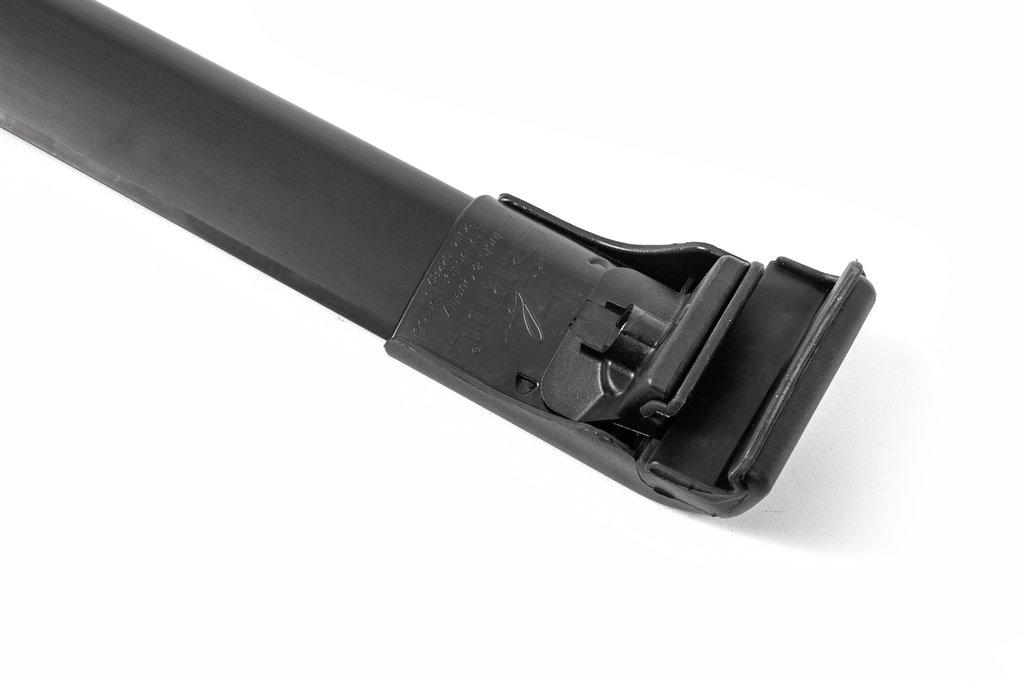 Поперечный багажник на интегрированые рейлинги WingBar (2 шт) Черный для Opel Mokka 2012-2021 гг