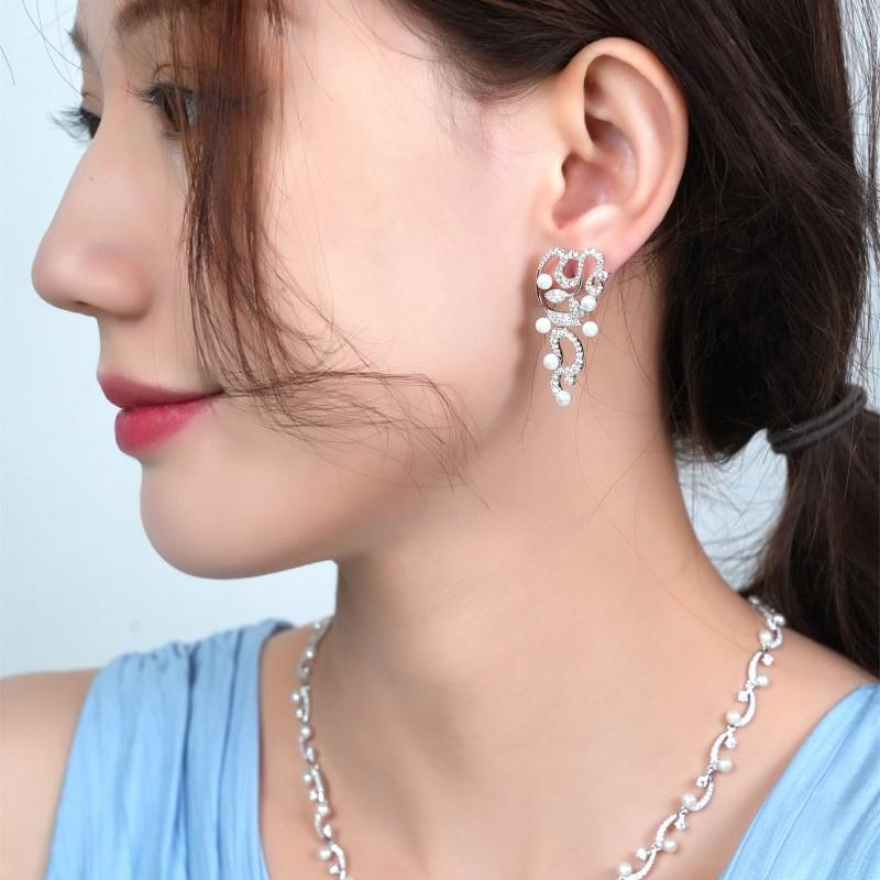 APM Monaco Vine shape earrings for women, silver AE15612XPL