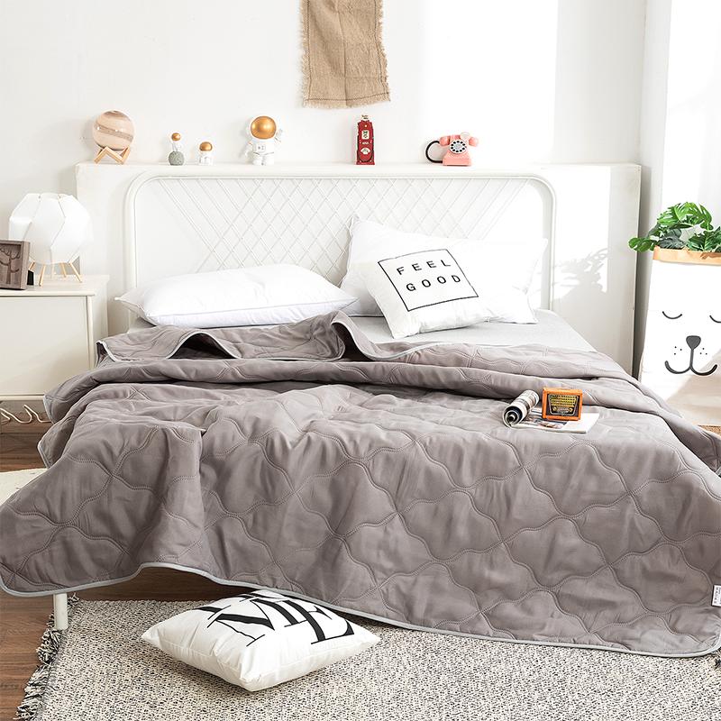 Заводская цена Шелковое одеяло Шелковистое Охлаждающее Тонкое Одеяло Летнее Одеяло Можно Стирать в Машине Односпальный/Двуспальный/Королевский Размер