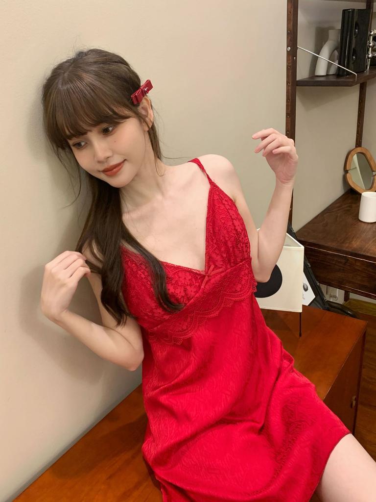 Simulated silk sexy nightgown women's summer senior suspender ice silk pajamas ins wind pure desire pajamas jacquard