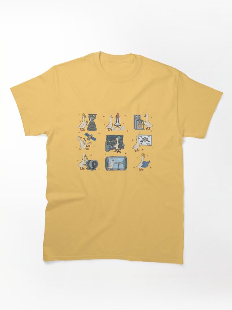 Untitled Goose Game Space Geese Engineers - Rocket Science & Aerospace Tech Crew Classic T-Shirt
