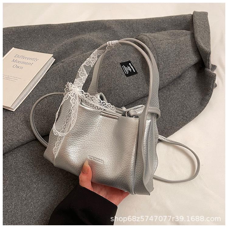 Spring Portable Vegetable Basket Bag Women's Spring Sweet Korean Niche Bucket Bag Guava Shoulder Messenger Bag