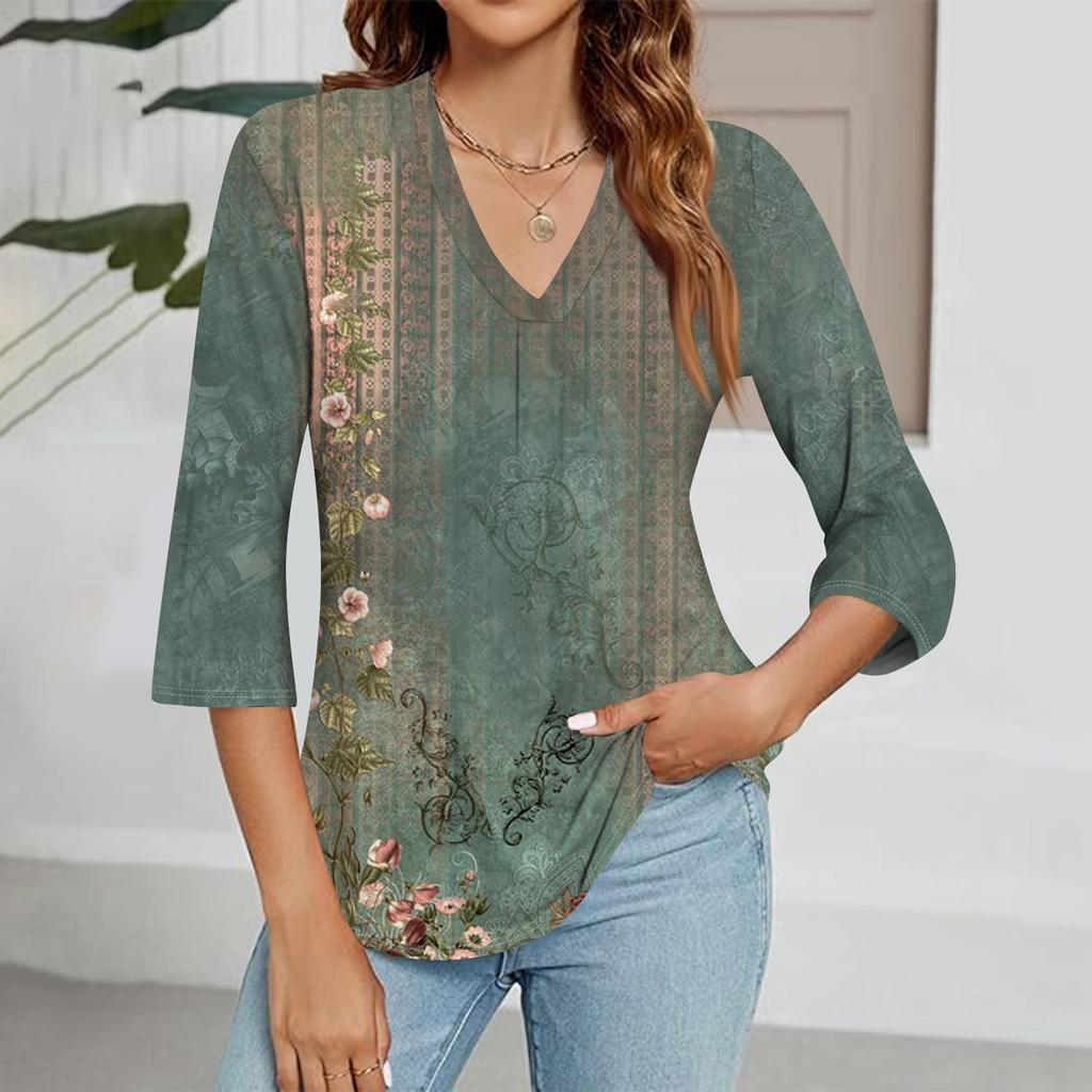 Women's V-neck Gradient Print Three-quarter Sleeve Fashion Top