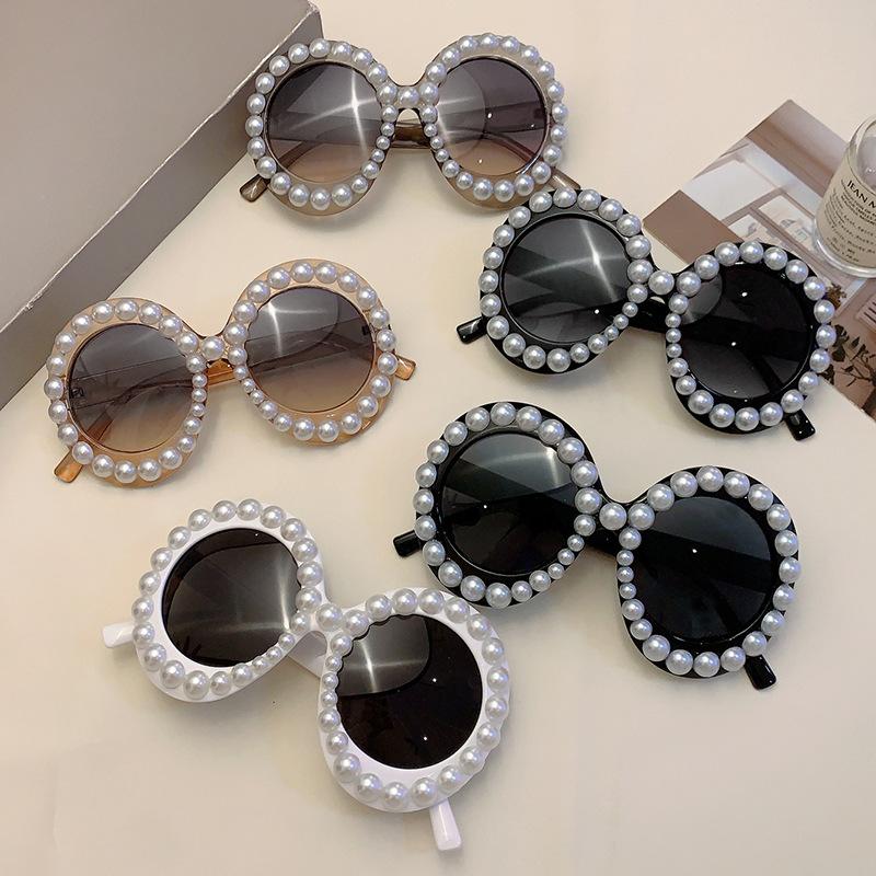 Non-polarized Retro Round Shades Women Chic White Pearl Decor Sunglasses Original Brand High Quality Vacation Beach Sun Glasses