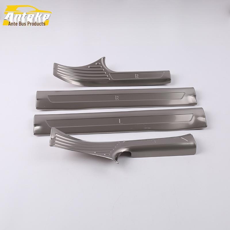 19 Накладки на пороги S4 - Бампер, Накладка на педаль багажника и Приветственная накладка Аксессуары