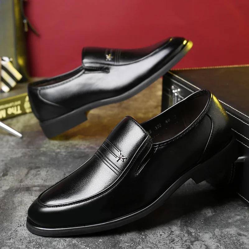 High Quality Leather Men Casual Shoes Light Formal Men Dress Shoes Comfortable Men Loafers Breathable Slip On Men Driving Shoes