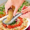 Stainless Steel Ginger Grater Spoon, 1pc Manual Garlic Masher, Uncharged Kitchen Gadget for Pureeing Garlic Ginger - Durable Cookware Accessory