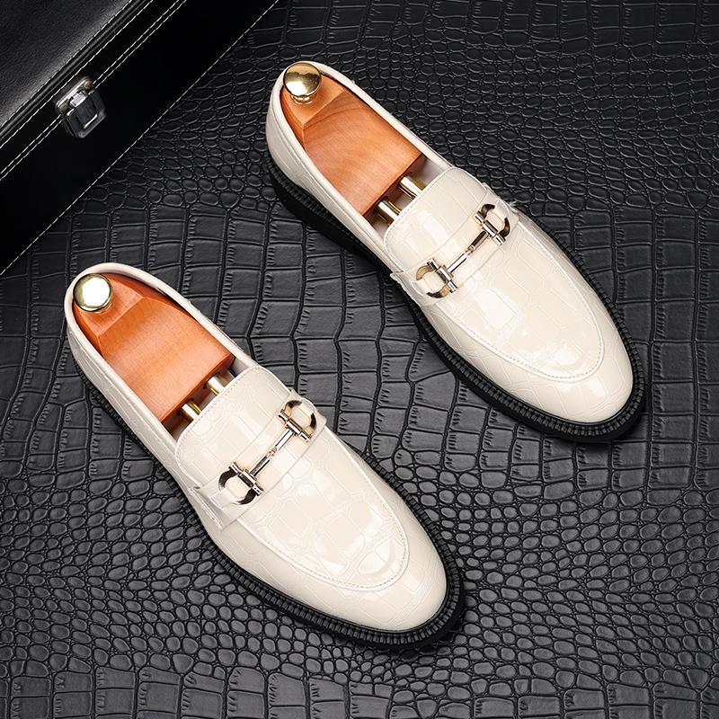Fashion New Pointed Toe Beige Black Flats Metal Button Leather Shoes For Men Male Wedding Dress Prom Homecoming Shoes Zapatos Hombre