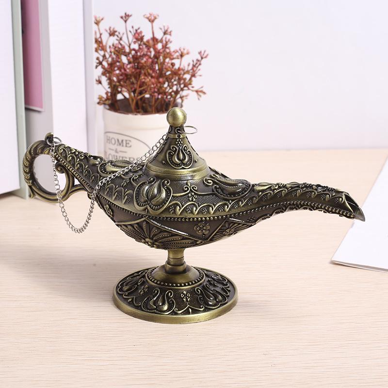 European Aladdin's Lamp Gold Retro Pattern Figurine: Classical Style Decorative Craft
