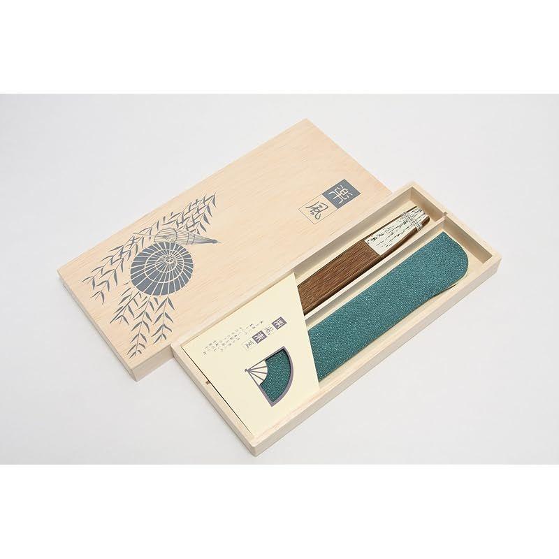 Used [New] [Hasegawa] Kyoto fan, 45 bamboo ribs, short karaki cloth, double-sided pattern, handmade by Kyoto craftsmen, fan bag included, wooden box