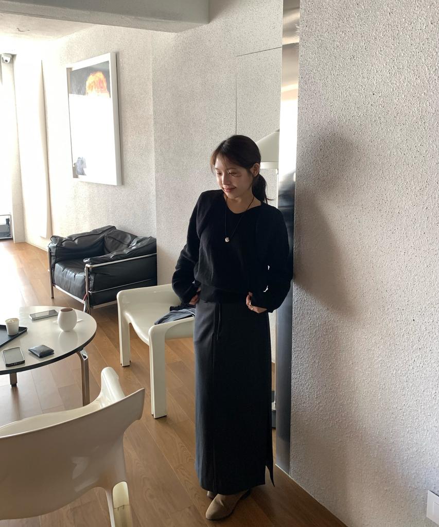 AHWE Layered Sweater_Black