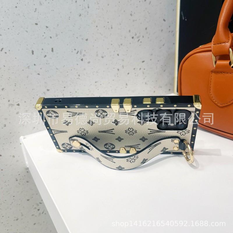 Square Band Compatible Phone Case Galaxy S25 Ultra S26 Plus Soft TPU Leather Cover Shockproof Stand Design