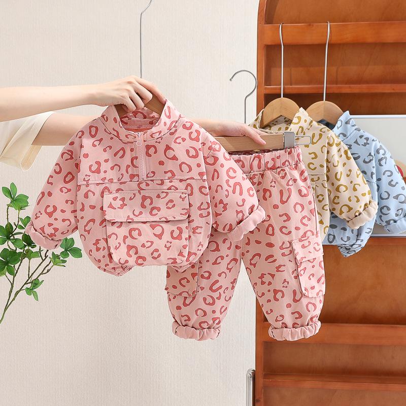 2024 Baby Spring Fashion Leopard Print Two-Piece Set for Toddlers - Stylish Stand-Up Collar for Boys & Girls