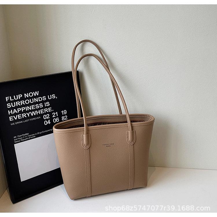 Retro Tote Bag Women's New Fashionable Simple Large-capacity Armpit Bag Casual Versatile Commuter Shoulder Bag