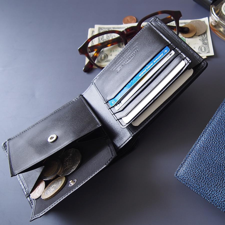 Сделанный в Японии кошелек из черной кожи и кожи Точиги, окрашенной индиго, с одним ластовичным швом, сочетающий в себе лучшее из японских технологий 4LT0022 x