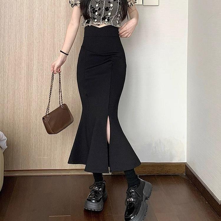 Black Mermaid Skirt With High Waist And Side Slit For Elegant Office Wear
