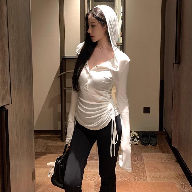 Футболка Sweet Hot Girl с капюшоном и длинными рукавами для женщин, дизайн ранней осени, плиссированная, со шнурком, облегающая, с внутренней стороны, нижняя часть рубашки, верхняя часть