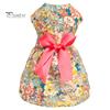 Красивое очаровательное яркое платье принцессы для собак с цветочным принтом и бантом для домашних собак и щенков. Повседневная одежда.