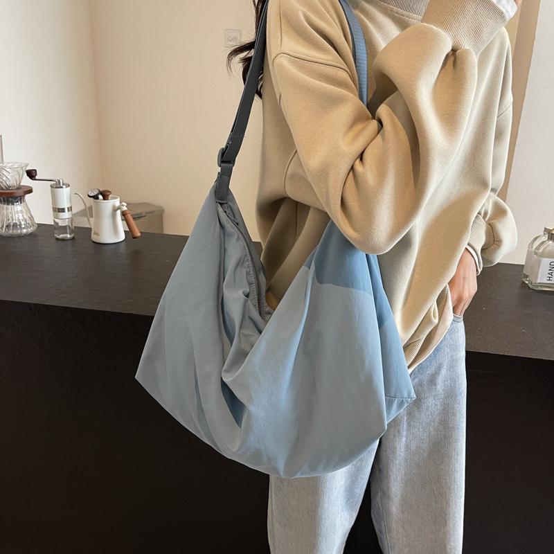 Сумка через плечо женская однотонная сумка через плечо легкая большая вместительная сумка